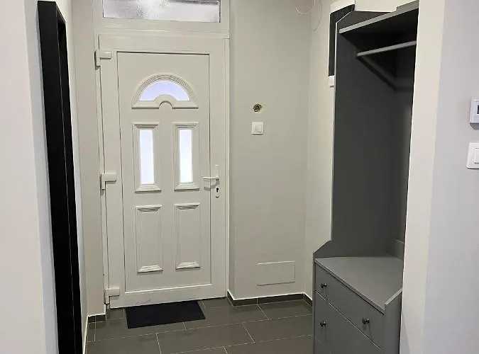 Appartement Vivien Vendeghaz 2 Ordacsehi